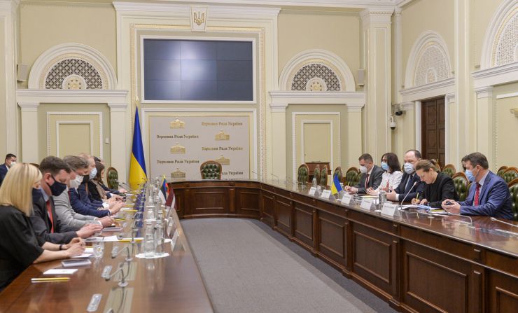 Перший заступник Голови Верховної Ради України Руслан Стефанчук зустрівся з главами комітетів у закордонних справах парламентів Естонії, Латвії та Литви Марком Міхкельсоном, Ріхардом Колсом і Жигімантасом Павільонісом.