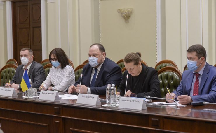 Перший заступник Голови Верховної Ради України Руслан Стефанчук зустрівся з главами комітетів у закордонних справах парламентів Естонії, Латвії та Литви Марком Міхкельсоном, Ріхардом Колсом і Жигімантасом Павільонісом.