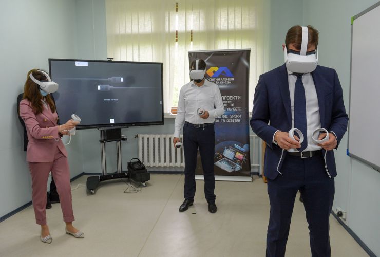 Голова Верховної Ради України Дмитро Разумков, народні депутати Ольга Коваль і Сергій Бабак відвідали Міжнародний дитячий центр «Артек», Пуща-Водиця (Київ).