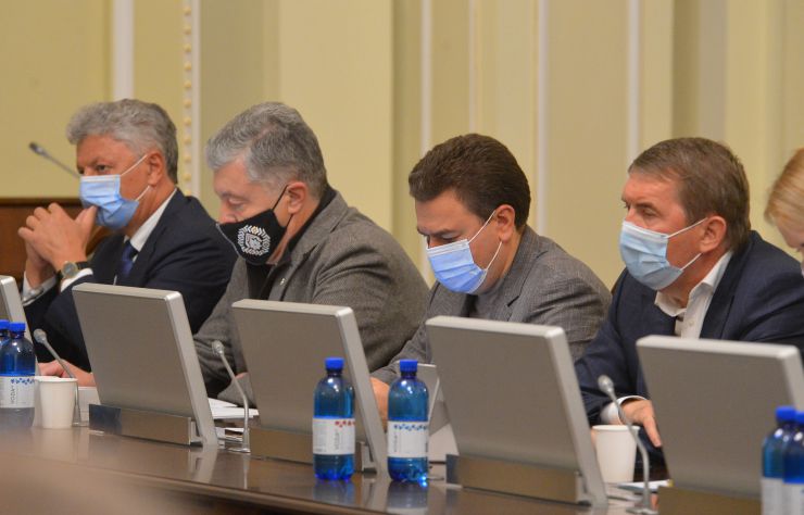 Засідання Погоджувальної ради депутатських фракцій (депутатських груп) у ВР. Юрій Бойко (ОП) Петро Порошенко (ЄС) Віктор Бондар (ЗА) Олег Кулініч (довіра)