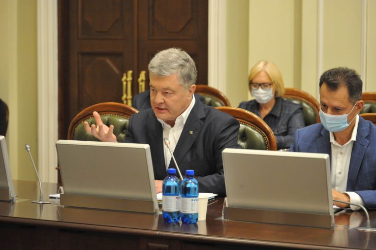 Погоджувальна рада Верховної Ради України.
Петро Порошенко ЄС, Тарас Батенко За майбутнє, 