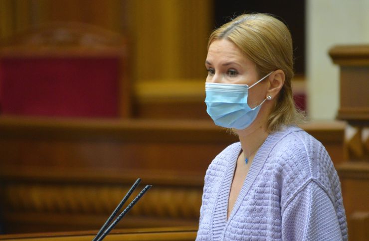 Пленарне засідання Верховної Ради України.

Голова Верховної Ради України Дмитро Разумков відкрив пленарне засідання.

Головуючий оголосив до розгляду проект Закону про внесення змін до деяких законодавчих актів України щодо врегулювання питань формування прожиткового мінімуму та створення передумов для його підвищення №3515. 
Законопроект доповідає Голова Комітету з питань соціальної політики та захисту прав ветеранів Галина Третьякова. Вона на початку повідомила, що у Комітеті розглядалося 15 законопроектів щодо прожиткового мінімуму.
Олена Кондратюк 

