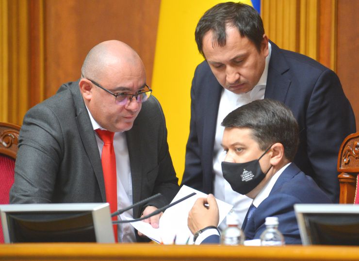 Пленарне засідання Верховної Ради України.

Голова Верховної Ради України Дмитро Разумков відкрив пленарне засідання.
Головуючий повідомив, що 9 червня 2021 року Центральна виборча комісія зареєструвала народного депутата України, обраного на проміжних виборах народного депутата України 28 березня 2021 року в одномандатному виборчому округу №87, Вірастюка Василя Ярославовича.
Прийнято Закон 
