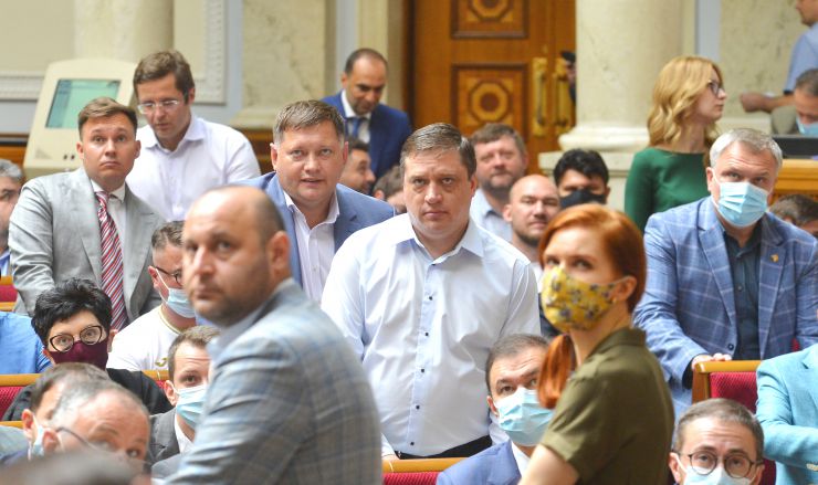 Пленарне засідання Верховної Ради України.

Голова Верховної Ради України Дмитро Разумков відкрив пленарне засідання.
Головуючий повідомив, що 9 червня 2021 року Центральна виборча комісія зареєструвала народного депутата України, обраного на проміжних виборах народного депутата України 28 березня 2021 року в одномандатному виборчому округу №87, Вірастюка Василя Ярославовича.
Прийнято Закон 