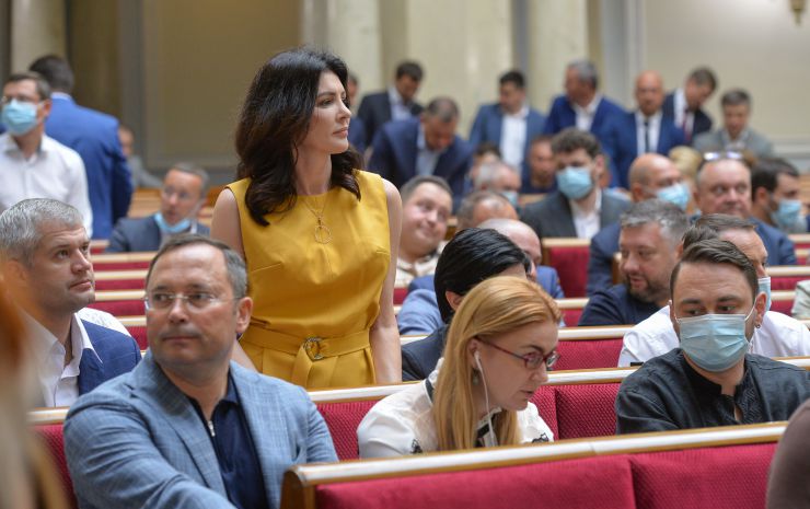 Пленарне засідання Верховної Ради України.

Голова Верховної Ради України Дмитро Разумков відкрив пленарне засідання.
Народні депутати продовжують розглядати правки до проекту Закону про внесення змін до деяких законів України щодо забезпечення незалежності Національної ради України з питань телебачення і радіомовлення, №4107.
