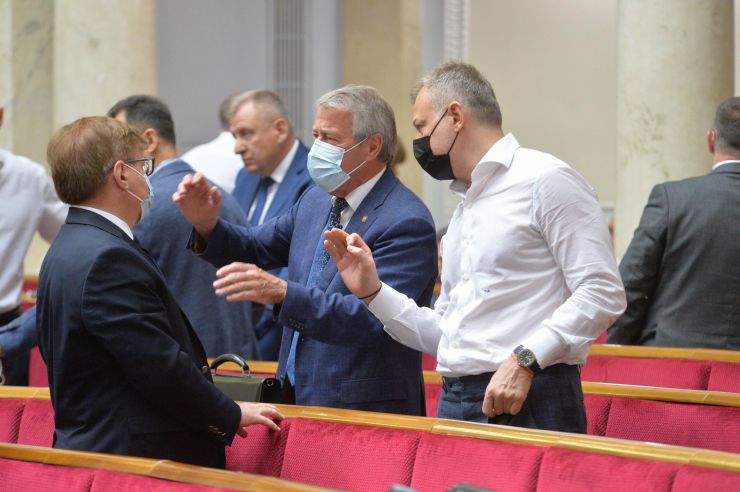 Пленарне засідання Верховної Ради України.

Голова Верховної Ради України Дмитро Разумков відкрив пленарне засідання.
Перший заступник Голови Верховної Ради України Руслан Стефанчук оголосив про входження народного депутата Василя Вірастюка до складу депутатської фракції «Слуга народу».
Прийнято Закон 