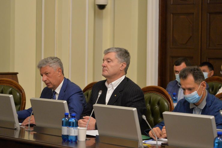 Погоджувальна рада Верховної Ради України. Юрій Бойко -ОПЗЖ, Петро Порошенко ЄС, Тарас Батенко – За майбутнє