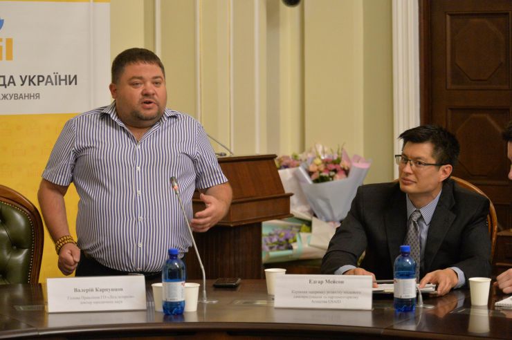 Урочиста церемонія закриття Програми стажування молоді в Апараті Верховної Ради України у 2021 році за участі заступниці Голови ВР Олени Кондратюк. За час реалізації Програми 2021 року у секретаріатах комітетів і структурних підрозділах Апарату Верховної Ради України завершили стажування 52 молодих фахівця. Валерій Карпунцов – голова правління ГО «Ліга інтернів»