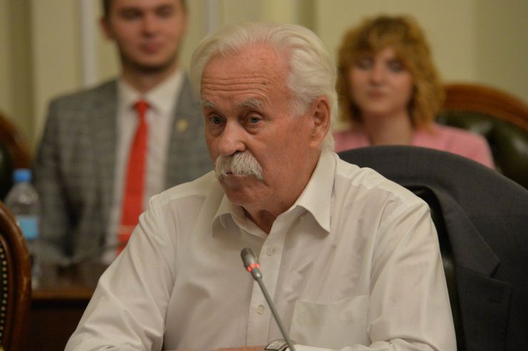 Урочиста церемонія закриття Програми стажування молоді в Апараті Верховної Ради України у 2021 році за участі заступниці Голови ВР Олени Кондратюк. За час реалізації Програми 2021 року у секретаріатах комітетів і структурних підрозділах Апарату Верховної Ради України завершили стажування 52 молодих фахівця. Володимир Крижанівський, народний депутат 1 скликання, експерт програми УСАД «Рада»
