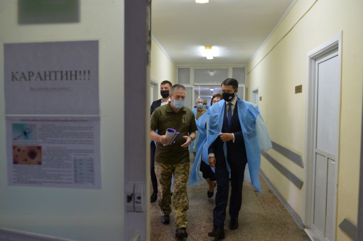 Робоча поїздка Голови Верховної Ради України Дмитра РАЗУМКОВА до Миколаївської та Одеської областей
Переїзд до військово-медичного клінічного центру Південного регіону.
Ознайомлення з роботою багатопрофільного клінічного, лікувально-діагностичного та наукового центру. 
Військово-медичний клінічний центр Південного регіону – військово-медичний заклад у місті Одеса, одна з провідних установ охорони здоров'я Міністерства оборони України, що обслуговує військовослужбовців військових частин Південного регіону України.
