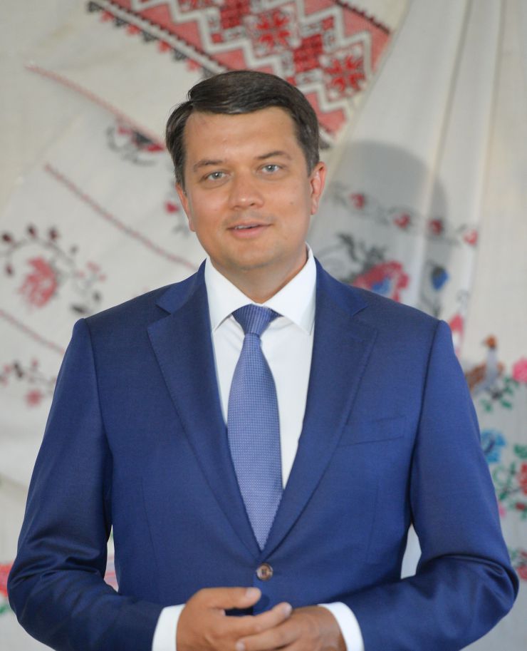 Робоча поїздки  Голови Верховної Ради України Дмитра Разумкова 
до Полтавської області.

Участь Голови Верховної Ради України Д. РАЗУМКОВА у культурно-мистецьких заходах Національного Сорочинського ярмарку.
Ознайомлення з виступами фольклорних музичних і танцювальних колективів, етнографічною територією та містечком майстрів, огляд експозицій підприємств різних галузей промисловості.
