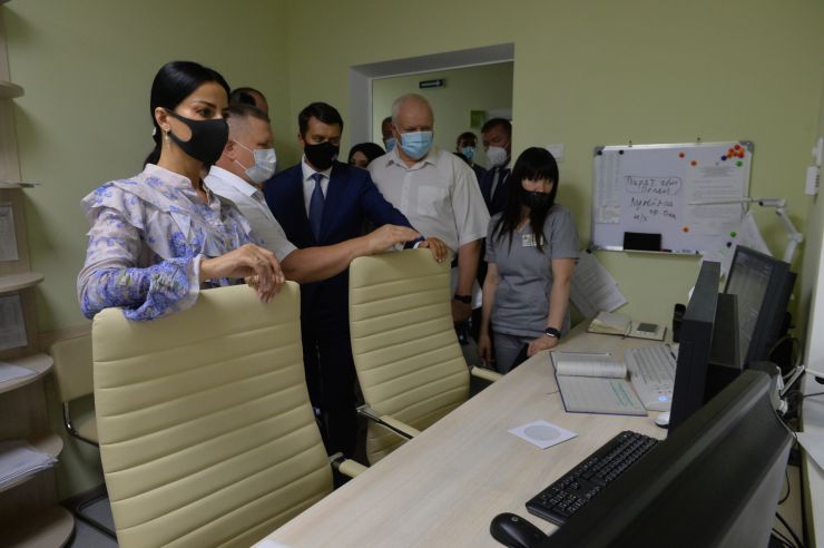 Робоча поїздка Голови Верховної Ради України Дмитра  РАЗУМКОВА до Полтавської області.

Переїзд до лікувального закладу комунальне підприємство «Полтавська обласна клінічна лікарня ім. М.В. Скліфосовського Полтавської обласної ради».
(Полтавська обл., м. Полтава, вул. Шевченка, 23)
Ознайомлення із роботою медичного закладу.
