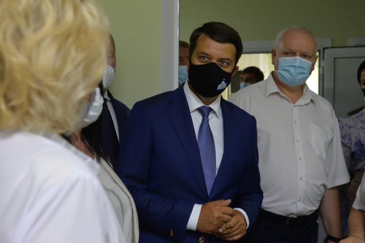 Робоча поїздка Голови Верховної Ради України Дмитра  РАЗУМКОВА до Полтавської області.

Переїзд до лікувального закладу комунальне підприємство «Полтавська обласна клінічна лікарня ім. М.В. Скліфосовського Полтавської обласної ради».
(Полтавська обл., м. Полтава, вул. Шевченка, 23)
Ознайомлення із роботою медичного закладу.
