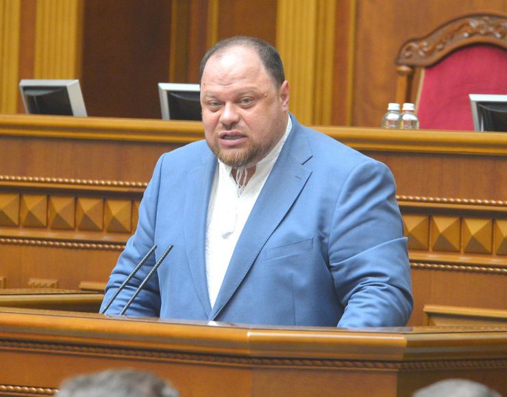 Позачергова сесія Верховної Ради України 24 серпня. Голосування у першому читанні  за проект Закону «Про великий Державний Герб України», № 5712.

