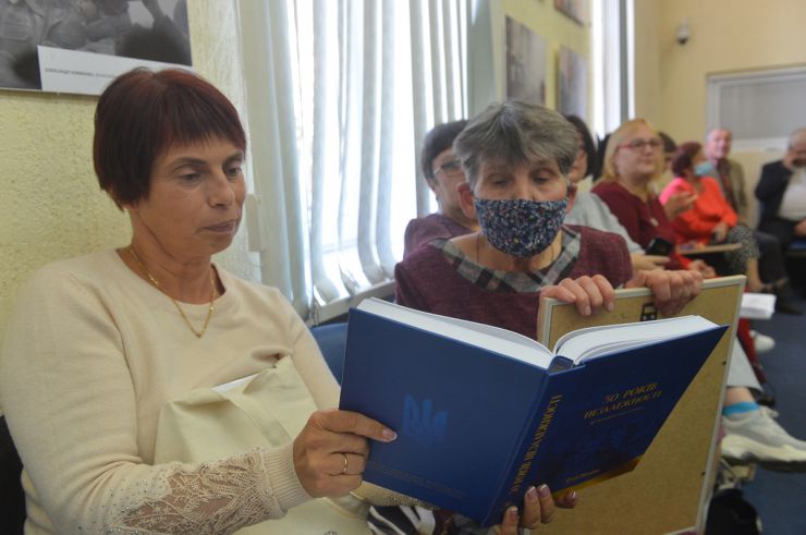 Журналістам вручили відзнаки Творчого конкурсу НСЖУ
Національна спілка журналістів України провела урочисте вручення нагород лауреатам творчого конкурсу, присвяченого 30-й річниці незалежності України.
