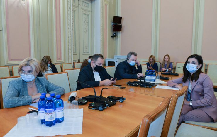 Зустріч у Верховні Раді України з Членом Європейської Комісії з питань навколишнього середовища, океанів і рибальства Віргініюсом Сінкявічюсом та представниками Європейської Комісії. У зустрічі взяли участь Голова Верховної Ради України, голови депутатських фракцій і груп, голови комітетів Верховної Ради України та народні депутати України.