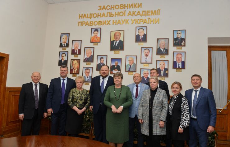 Відбувся ХІ Міжнародний Цивілістичний Форум «На шляху до європейського приватного права» за участю голови Верховної Ради України Руслана Стефанчука, співорганізаторами якого виступають Робоча група щодо рекодифікації (оновлення) цивільного законодавства України, Відділення цивільно-правових наук Національної академії правових наук України, Київський регіональний центр Національної академії правових наук України та Всеукраїнська громадська організація «Асоціація цивілістів України». 