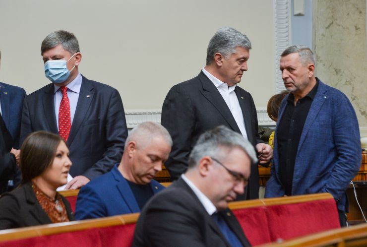 Пленарне засідання Верховної Ради України.
Олександра Корнієнка обрано Першим заступником Голови Верховної Ради України.
Голова Верховної Ради України Руслан Стефанчук відкрив пленарне засідання.
Головуючий поставив на голосування пропозицію про обрання Першого заступника Голови Верховної Ради України.
Кандидатуру народного депутата Олександра Корнієнка підтримали 256 парламентаріїв.
Герасимов, Порошенко, Ахтем Чийгоз