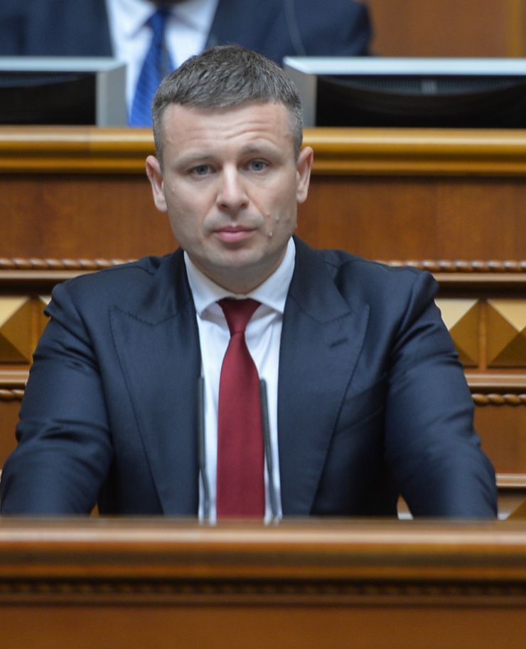 Пленарне засідання Верховної Ради України. 

Голова Верховної Ради України Руслан Стефанчук відкрив пленарне засідання.

Головуючий надав слово для виступу Міністру фінансів Сергій Марченку. Він зазначив, що Уряд представив Державний бюджет на 2022 рік, який мав чітку основу - це бюджет інвестицій в майбутнє.
Голова Комітету з питань бюджету Юрій Арістов доповів підготовлені Комітетом висновки та пропозиції до проекту Закону України про Державний бюджет України на 2022 рік.
Голова Рахункової палати Валерій Пацкан 5150 доповів про результати експертизи проекту Державного бюджету на 2022 рік і направлені до Верховної Ради відповідні висновки. Валерій Пацкан доповів деякі з них.
