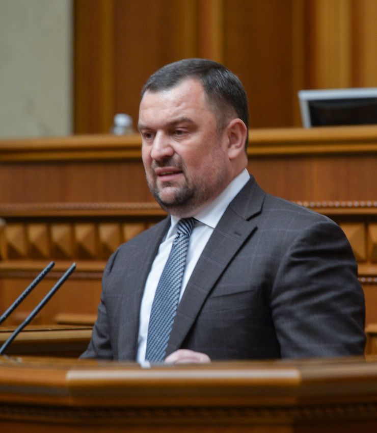 Пленарне засідання Верховної Ради України. 

Голова Верховної Ради України Руслан Стефанчук відкрив пленарне засідання.

Головуючий надав слово для виступу Міністру фінансів Сергій Марченку. Він зазначив, що Уряд представив Державний бюджет на 2022 рік, який мав чітку основу - це бюджет інвестицій в майбутнє.
Голова Комітету з питань бюджету Юрій Арістов доповів підготовлені Комітетом висновки та пропозиції до проекту Закону України про Державний бюджет України на 2022 рік.
Голова Рахункової палати Валерій Пацкан 5150 доповів про результати експертизи проекту Державного бюджету на 2022 рік і направлені до Верховної Ради відповідні висновки. Валерій Пацкан доповів деякі з них.
