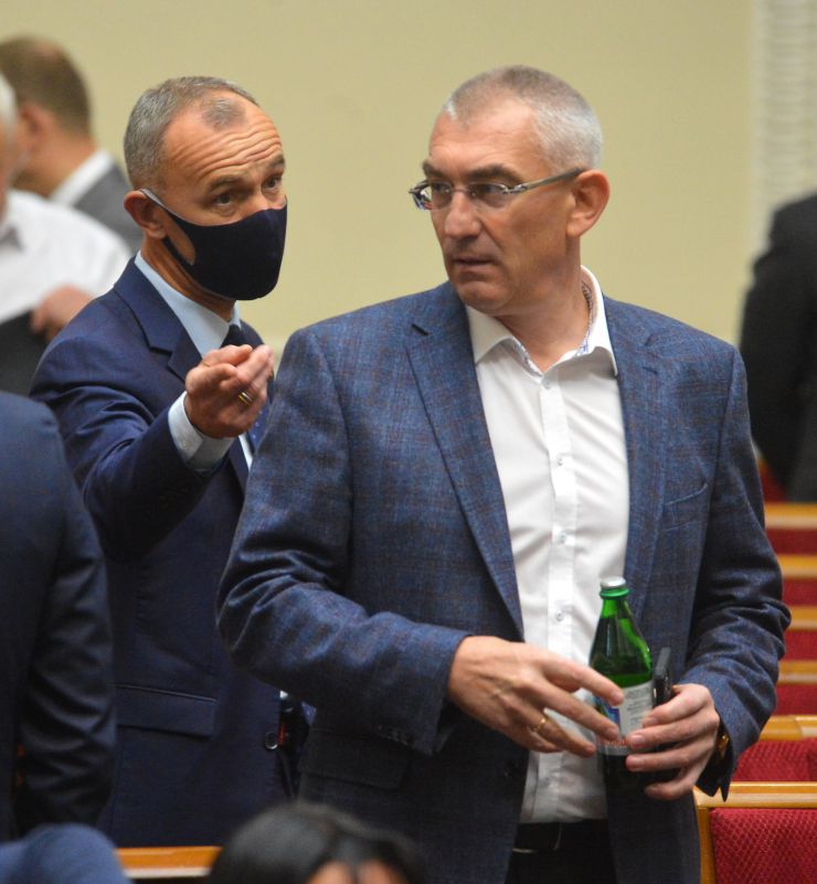 Пленарне засідання Верховної Ради України.

Голова Верховної Ради України Руслан Стефанчук відкрив пленарне засідання. 
Народні депутати продовжують розглядати правки, які пропонують врахувати депутатські фракції і групи Уряду під час підготовки до другого читання законопроекту про Державний бюджет України на 2022 рік. 
Андрій Кожем`якін Б Іван Чайківський ЗА
