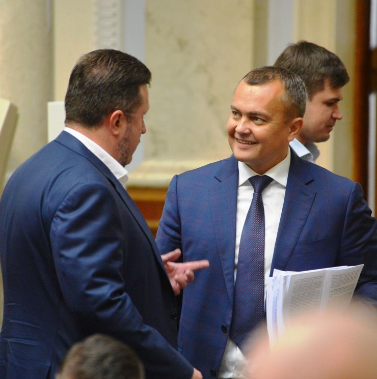 Пленарне засідання Верховної Ради України.

Голова Верховної Ради України Руслан Стефанчук відкрив пленарне засідання. 
Народні депутати продовжують розглядати правки, які пропонують врахувати депутатські фракції і групи Уряду під час підготовки до другого читання законопроекту про Державний бюджет України на 2022 рік. 
Антон Яценко поз. Юрій Арістов СН
