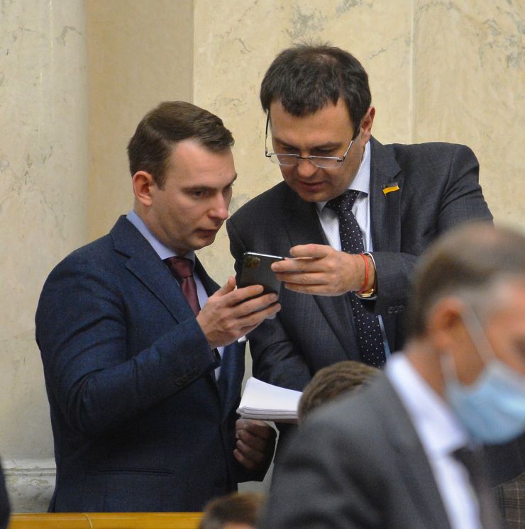 Пленарне засідання Верховної Ради України.

Голова Верховної Ради України Руслан Стефанчук відкрив пленарне засідання. 
Народні депутати продовжують розглядати правки, які пропонують врахувати депутатські фракції і групи Уряду під час підготовки до другого читання законопроекту про Державний бюджет України на 2022 рік. 
Мирослав Железняк ГОЛОС Данило Гетманцев СН
