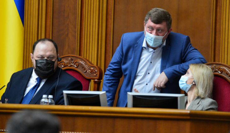 Пленарне засідання Верховної Ради України.

Голова Верховної Ради України Руслан Стефанчук відкрив пленарне засідання. 
Народні депутати продовжують розглядати правки, які пропонують врахувати депутатські фракції і групи Уряду під час підготовки до другого читання законопроекту про Державний бюджет України на 2022 рік. 
Олександр Корнієнко Перший заступник Голови Верховної Ради України, Кондратюк
