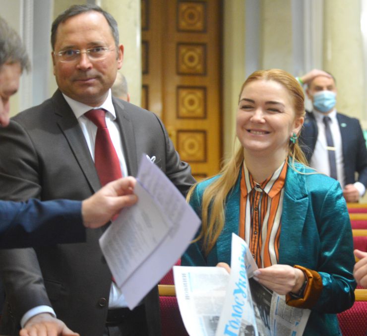 Пленарне засідання Верховної Ради України.

Голова Верховної Ради України Руслан Стефанчук відкрив пленарне засідання.
Народні депутати продовжують розглядати правки, які пропонують врахувати депутатські фракції і групи Уряду під час підготовки до другого читання законопроекту про Державний бюджет України на 2022 рік №6000.
Валерій Колюх Олена Мошенець 
