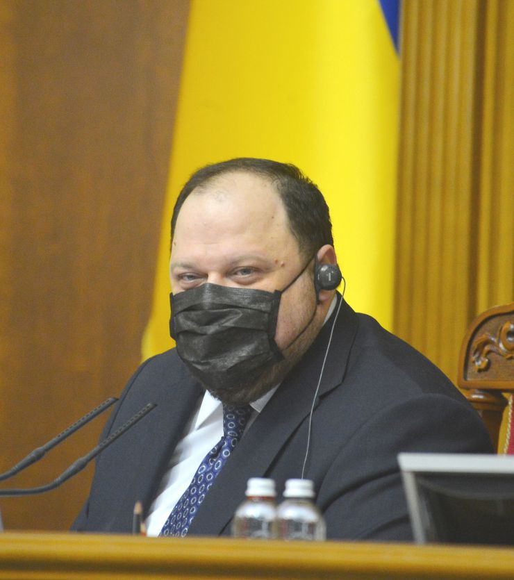 Пленарне засідання Верховної Ради України.

Голова Верховної Ради України Руслан Стефанчук відкрив пленарне засідання.
Народні депутати продовжують розглядати правки, які пропонують врахувати депутатські фракції і групи Уряду під час підготовки до другого читання законопроекту про Державний бюджет України на 2022 рік №6000.
