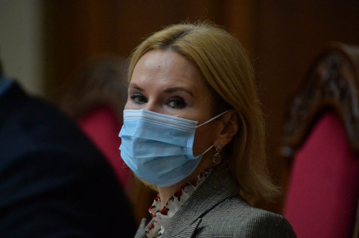 Пленарне засідання Верховної Ради України.

Голова Верховної Ради України Руслан Стефанчук відкрив пленарне засідання.

Головуючий запросив до сесійної зали Президента України Володимира Зеленського. 
Народні депутати розглядають кадрові питання. 
Головуючий повідомив, що до Верховної Ради внесено подання про призначення Резнікова Олексія Юрійовича Міністром оборони України.
Народні депутати 273 голосами підтримали пропозицію про призначення Резнікова О.Ю. Міністром оборони України. 
Олексій Резніков склав присягу члена Кабінету Міністрів.

Наступним голосуванням народні депутати підтримали пропозицію про зміну розгляду питань порядку денного, зокрема, про розгляд зараз законопроекту про внесення змін до Закону України 
