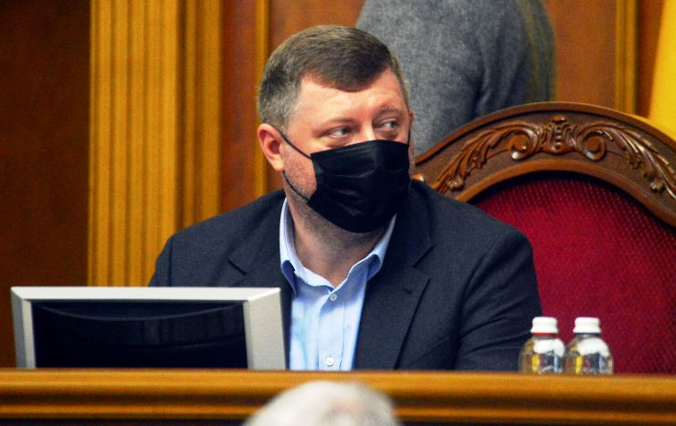 Пленарне засідання Верховної Ради України.

Голова Верховної Ради України Руслан Стефанчук відкрив пленарне засідання. 
Головуючий повідомив, що у засіданні беруть участь Прем’єр-міністр Денис Шмигаль та члени Кабінету Міністрів.
За пропозицією депутатських фракцій і груп члени Уряду відповідатимуть сьогодні на запитання про стан забезпечення паливно-енергетичного комплексу та житлово-комунального господарства України енергетичними ресурсами на період опалювального сезону 2021-2022 року. 
Головуючий надав слово для виступу Міністру енергетики Герману Галущенку.

Прийнято Закон 