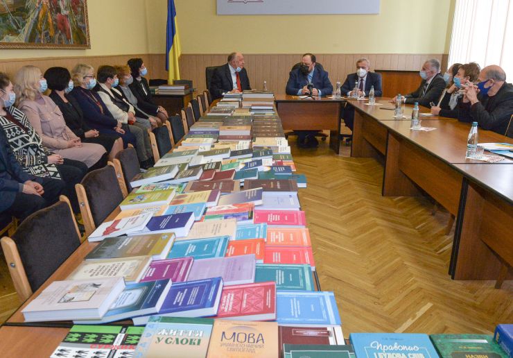 Зустріч Голови ВР України Руслана Стефанчука з провідними науковцями Інституту української мови НАН України