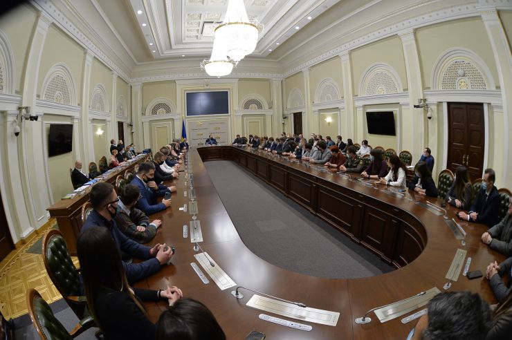 Голова Верховної Ради України Руслан Стефанчук, перший заступник Голови Верховної Ради України Олександр Корнієнко,  заступник Голови Верховної Ради України Олена Кондратюк взяли участь в Урочистій церемонії вручення Премій Верховної Ради України молодим ученим за 2019 рік