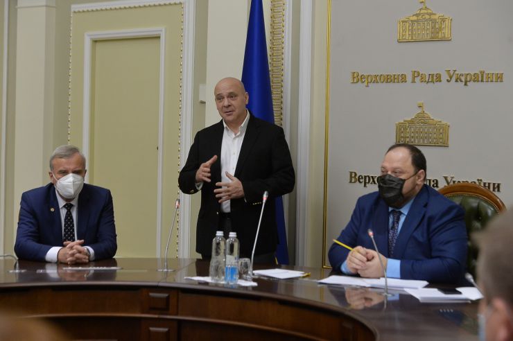 Голова Верховної Ради України Руслан Стефанчук, перший заступник Голови Верховної Ради України Олександр Корнієнко,  заступник Голови Верховної Ради України Олена Кондратюк взяли участь в Урочистій церемонії вручення Премій Верховної Ради України молодим ученим за 2019 рік