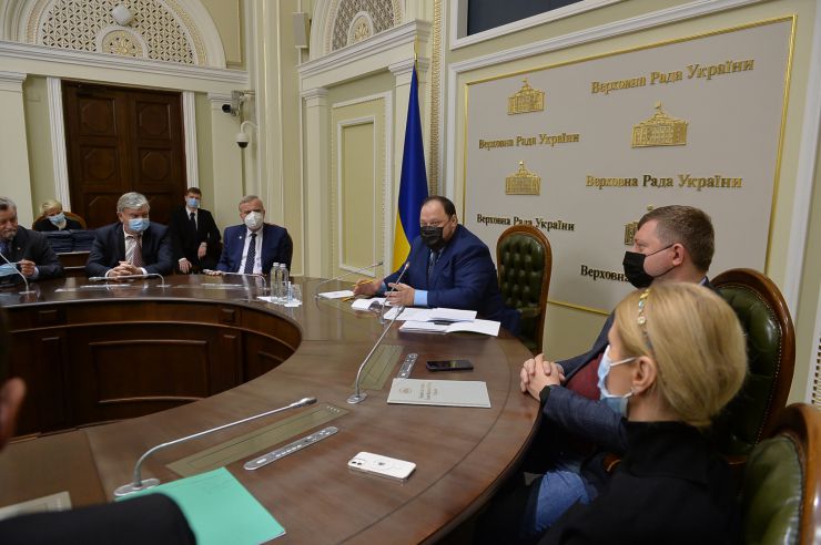 Голова Верховної Ради України Руслан Стефанчук, перший заступник Голови Верховної Ради України Олександр Корнієнко,  заступник Голови Верховної Ради України Олена Кондратюк взяли участь в Урочистій церемонії вручення Премій Верховної Ради України молодим ученим за 2019 рік