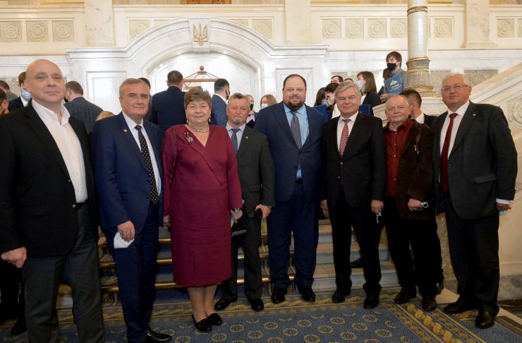 Голова Верховної Ради України Руслан Стефанчук, перший заступник Голови Верховної Ради України Олександр Корнієнко,  заступник Голови Верховної Ради України Олена Кондратюк взяли участь в Урочистій церемонії вручення Премій Верховної Ради України молодим ученим за 2019 рік