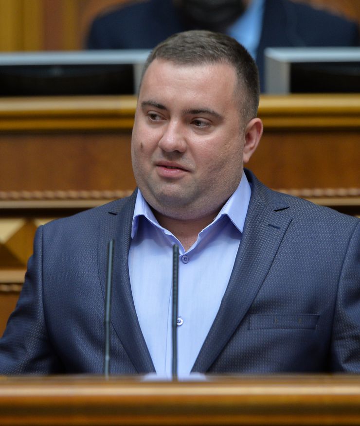 Пленарне засідання Верховної Ради України.

Голова Верховної Ради України Руслан Стефанчук відкрив пленарне засідання.
Головуючий повідомив, що 12 листопада 2021 року Центральна виборча комісія зареєструвала народних депутатів України, обраних на проміжних виборах народних депутатів 31 жовтня 2021 року в одномандатному виборчому окрузі №184 Козиря Сергія В’ячеславовича, у виборчому окрузі №197 Войцехівського Віталія Олександровича, обраного на позачергових виборах народних депутатів 21 липня 2019 року в загальнодержавному багатомандатному виборчому окрузі Кострійчука Сергія Володимировича за політичним списком політичної партії «Слуга народу». 
Новообрані народні депутати склали присягу перед Верховною Радою.
Народні депутати розглянули правки до законопроекту про медіацію, №3504. 
За результатами голосування законопроект 302 голосами прийнято у другому читанні і в цілому.
Сергій Кострійчук
