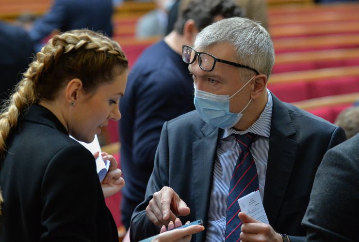 Пленарне засідання Верховної Ради України.

Голова Верховної Ради України Руслан Стефанчук відкрив пленарне засідання.
Головуючий повідомив, що 12 листопада 2021 року Центральна виборча комісія зареєструвала народних депутатів України, обраних на проміжних виборах народних депутатів 31 жовтня 2021 року в одномандатному виборчому окрузі №184 Козиря Сергія В’ячеславовича, у виборчому окрузі №197 Войцехівського Віталія Олександровича, обраного на позачергових виборах народних депутатів 21 липня 2019 року в загальнодержавному багатомандатному виборчому окрузі Кострійчука Сергія Володимировича за політичним списком політичної партії «Слуга народу». 
Новообрані народні депутати склали присягу перед Верховною Радою.
Народні депутати розглянули правки до законопроекту про медіацію, №3504. 
За результатами голосування законопроект 302 голосами прийнято у другому читанні і в цілому.

