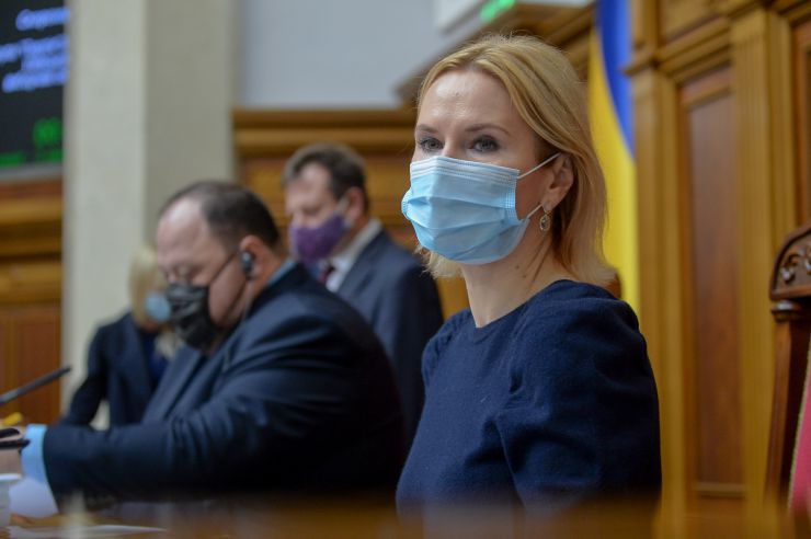 Пленарне засідання Верховної Ради України.

Голова Верховної Ради України Руслан Стефанчук відкрив пленарне засідання.
Головуючий повідомив, що 12 листопада 2021 року Центральна виборча комісія зареєструвала народних депутатів України, обраних на проміжних виборах народних депутатів 31 жовтня 2021 року в одномандатному виборчому окрузі №184 Козиря Сергія В’ячеславовича, у виборчому окрузі №197 Войцехівського Віталія Олександровича, обраного на позачергових виборах народних депутатів 21 липня 2019 року в загальнодержавному багатомандатному виборчому окрузі Кострійчука Сергія Володимировича за політичним списком політичної партії «Слуга народу». 
Новообрані народні депутати склали присягу перед Верховною Радою.
Народні депутати розглянули правки до законопроекту про медіацію, №3504. 
За результатами голосування законопроект 302 голосами прийнято у другому читанні і в цілому.
Олена Кондратюк
