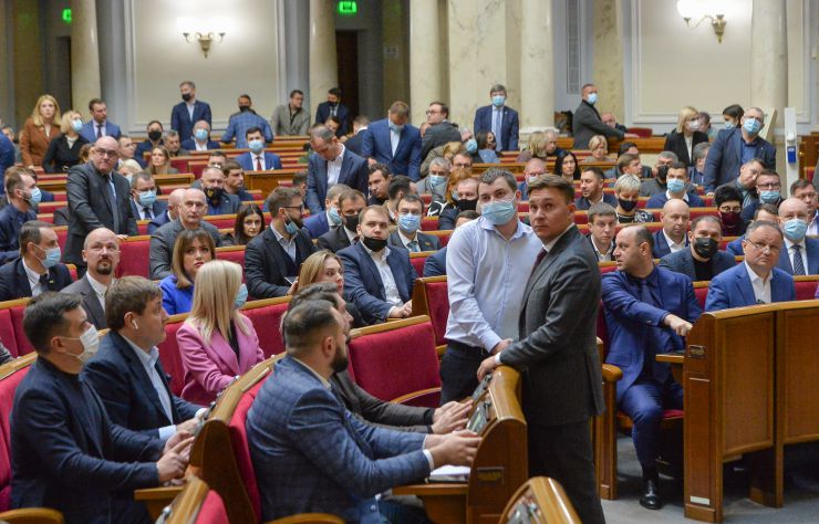Пленарне засідання Верховної Ради України.

Голова Верховної Ради України Руслан Стефанчук відкрив пленарне засідання.
Головуючий повідомив, що 12 листопада 2021 року Центральна виборча комісія зареєструвала народних депутатів України, обраних на проміжних виборах народних депутатів 31 жовтня 2021 року в одномандатному виборчому окрузі №184 Козиря Сергія В’ячеславовича, у виборчому окрузі №197 Войцехівського Віталія Олександровича, обраного на позачергових виборах народних депутатів 21 липня 2019 року в загальнодержавному багатомандатному виборчому окрузі Кострійчука Сергія Володимировича за політичним списком політичної партії «Слуга народу». 
Новообрані народні депутати склали присягу перед Верховною Радою.
Народні депутати розглянули правки до законопроекту про медіацію, №3504. 
За результатами голосування законопроект 302 голосами прийнято у другому читанні і в цілому.
