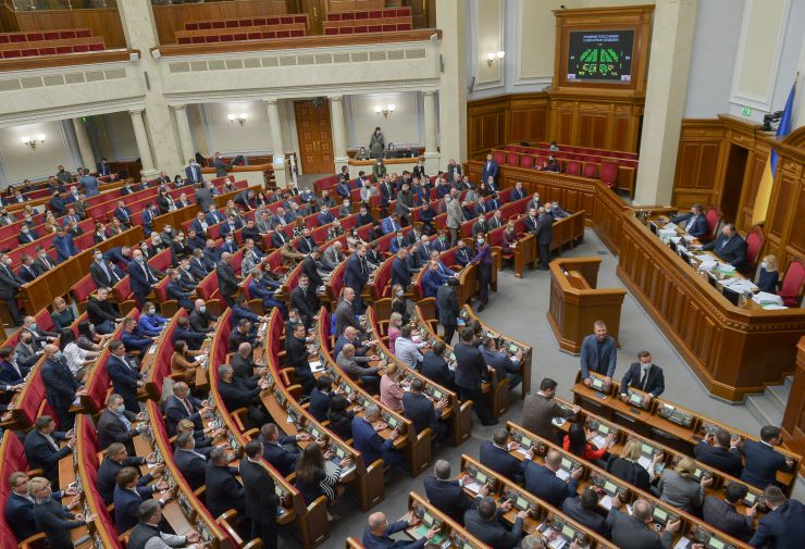 Пленарне засідання Верховної Ради України.

Голова Верховної Ради України Руслан Стефанчук відкрив пленарне засідання.
Головуючий повідомив, що 12 листопада 2021 року Центральна виборча комісія зареєструвала народних депутатів України, обраних на проміжних виборах народних депутатів 31 жовтня 2021 року в одномандатному виборчому окрузі №184 Козиря Сергія В’ячеславовича, у виборчому окрузі №197 Войцехівського Віталія Олександровича, обраного на позачергових виборах народних депутатів 21 липня 2019 року в загальнодержавному багатомандатному виборчому окрузі Кострійчука Сергія Володимировича за політичним списком політичної партії «Слуга народу». 
Новообрані народні депутати склали присягу перед Верховною Радою.
Народні депутати розглянули правки до законопроекту про медіацію, №3504. 
За результатами голосування законопроект 302 голосами прийнято у другому читанні і в цілому.
