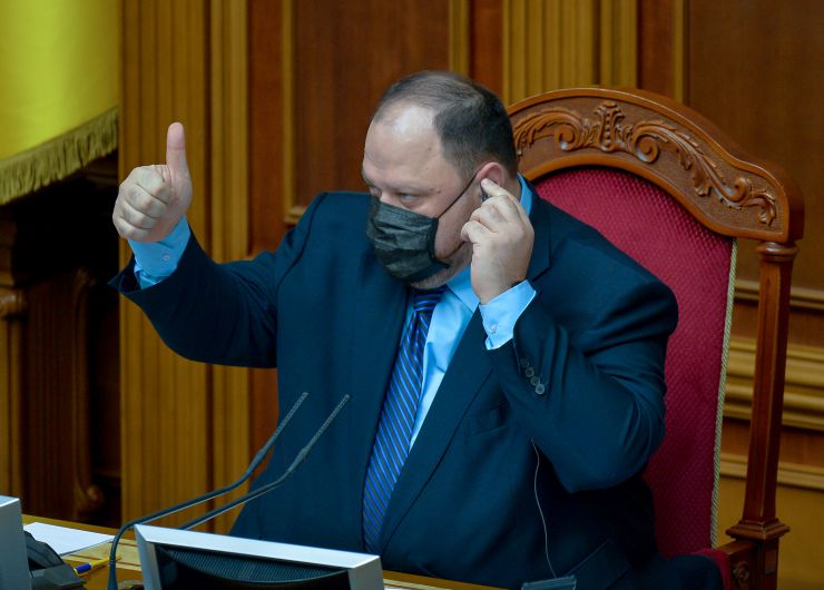 Пленарне засідання Верховної Ради України.

Голова Верховної Ради України Руслан Стефанчук відкрив пленарне засідання.
Головуючий повідомив, що 12 листопада 2021 року Центральна виборча комісія зареєструвала народних депутатів України, обраних на проміжних виборах народних депутатів 31 жовтня 2021 року в одномандатному виборчому окрузі №184 Козиря Сергія В’ячеславовича, у виборчому окрузі №197 Войцехівського Віталія Олександровича, обраного на позачергових виборах народних депутатів 21 липня 2019 року в загальнодержавному багатомандатному виборчому окрузі Кострійчука Сергія Володимировича за політичним списком політичної партії «Слуга народу». 
Новообрані народні депутати склали присягу перед Верховною Радою.
Народні депутати розглянули правки до законопроекту про медіацію, №3504. 
За результатами голосування законопроект 302 голосами прийнято у другому читанні і в цілому.
