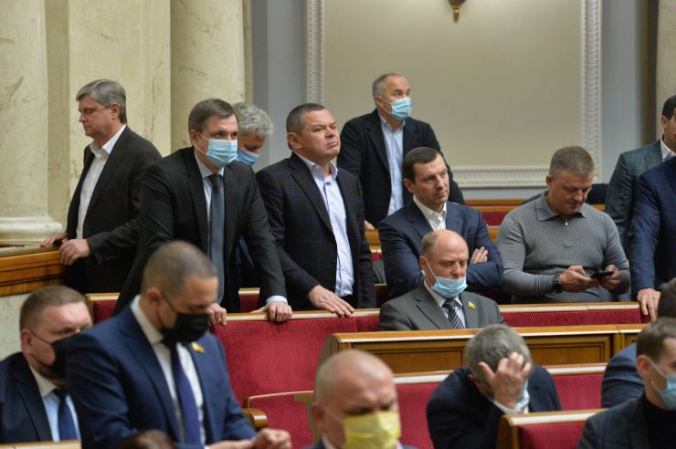 Пленарне засідання Верховної Ради України.

Голова Верховної Ради України Руслан Стефанчук відкрив пленарне засідання.
Народні депутати розглянули правки до проекту Закону про мультимодальні перевезення №4258. 
Законопроект 298 голосами «за» прийнято у другому читанні і в цілому.
Народні депутати розглянули правки до проекту Закону про внесення змін до адміністративного та кримінального законодавства щодо запровадження діяльності Бюро економічної безпеки України №3959-1. 
Верховна Рада 296 голосами «за» прийняла законопроект у другому читанні та в цілому.
