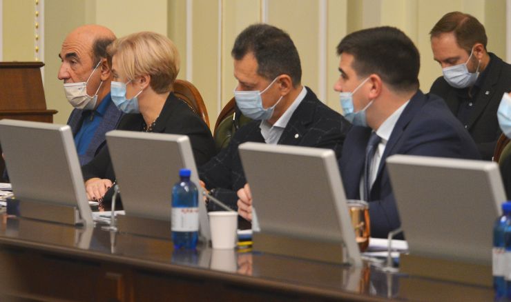 Погоджувальна рада у Верховній Раді України.
Вадим Рабінович (ОП) Ірина Геращенко (ЄС) Тарас Батенко (ЗА) Павло Бакунець (Довіра)