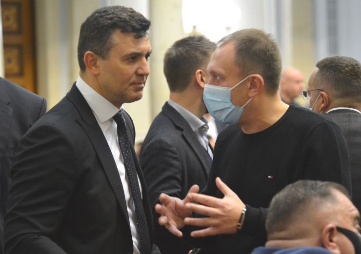 Пленарне засідання Верховної Ради України.

Голова Верховної Ради України Руслан Стефанчук відкрив пленарне засідання.
Проект Постанови про проміжний звіт Тимчасової слідчої комісії Верховної Ради України з питань розслідування можливих протиправних дій представників органів державної влади та інших осіб, що могли сприяти порушенню державного суверенітету, територіальної цілісності та недоторканості України і становити загрозу національній безпеці України, №6324, доповіла Голова Тимчасової слідчої комісії Мар’яна Безугла.
Верховна Рада України взяла до відома проміжний звіт ТСК і продовжила її роботу.

Прийнято Постанову 