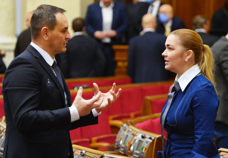 Пленарне засідання Верховної Ради України.

Голова Верховної Ради України Руслан Стефанчук відкрив пленарне засідання. 

Руслан Стефанчук зазначив, що Україна щороку 3 грудня разом зі світовою спільною відзначає Міжнародний день людей з інвалідністю, який проголошений Генеральною асамблеєю ООН у 1992 р.
Головуючий надав слово для виступу, виступив Мотиваційний спікер, амбасадор ЮНІСЕФ з питань інклюзії Яніс МакДевід

Головуючий повідомив, що у засіданні беруть участь Прем’єр-міністр Денис Шмигаль та члени Кабінету Міністрів. 
За пропозицією депутатських фракцій і груп члени Уряду відповідатимуть на запитання про обороноздатність України у 2021 році: безпекові підсумки року і перспективи.
Головуючий надав слово для виступу Міністру оборони Олексію Резнікову.
Михайло Лаба Олена Мошенець СН
