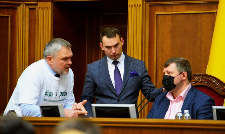 Пленарне засідання Верховної Ради України.

Голова Верховної Ради України Руслан Стефанчук відкрив пленарне засідання. 

Руслан Стефанчук зазначив, що Україна щороку 3 грудня разом зі світовою спільною відзначає Міжнародний день людей з інвалідністю, який проголошений Генеральною асамблеєю ООН у 1992 р.
Головуючий надав слово для виступу, виступив Мотиваційний спікер, амбасадор ЮНІСЕФ з питань інклюзії Яніс МакДевід

Головуючий повідомив, що у засіданні беруть участь Прем’єр-міністр Денис Шмигаль та члени Кабінету Міністрів. 
За пропозицією депутатських фракцій і груп члени Уряду відповідатимуть на запитання про обороноздатність України у 2021 році: безпекові підсумки року і перспективи.
Головуючий надав слово для виступу Міністру оборони Олексію Резнікову.
Олександр Ковальчук Ярослав Желєзняк Олександр Корнієнко 
