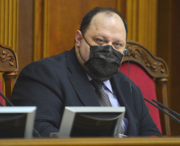 Пленарне засідання Верховної Ради України.

Голова Верховної Ради України Руслан Стефанчук відкрив пленарне засідання. 

Руслан Стефанчук зазначив, що Україна щороку 3 грудня разом зі світовою спільною відзначає Міжнародний день людей з інвалідністю, який проголошений Генеральною асамблеєю ООН у 1992 р.
Головуючий надав слово для виступу, виступив Мотиваційний спікер, амбасадор ЮНІСЕФ з питань інклюзії Яніс МакДевід

Головуючий повідомив, що у засіданні беруть участь Прем’єр-міністр Денис Шмигаль та члени Кабінету Міністрів. 
За пропозицією депутатських фракцій і груп члени Уряду відповідатимуть на запитання про обороноздатність України у 2021 році: безпекові підсумки року і перспективи.
Головуючий надав слово для виступу Міністру оборони Олексію Резнікову.
