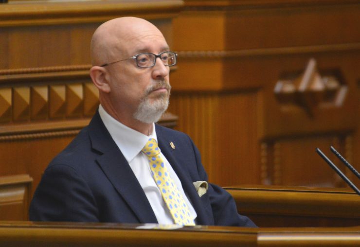Пленарне засідання Верховної Ради України.

Голова Верховної Ради України Руслан Стефанчук відкрив пленарне засідання. 

Руслан Стефанчук зазначив, що Україна щороку 3 грудня разом зі світовою спільною відзначає Міжнародний день людей з інвалідністю, який проголошений Генеральною асамблеєю ООН у 1992 р.
Головуючий надав слово для виступу, виступив Мотиваційний спікер, амбасадор ЮНІСЕФ з питань інклюзії Яніс МакДевід

Головуючий повідомив, що у засіданні беруть участь Прем’єр-міністр Денис Шмигаль та члени Кабінету Міністрів. 
За пропозицією депутатських фракцій і груп члени Уряду відповідатимуть на запитання про обороноздатність України у 2021 році: безпекові підсумки року і перспективи.
Головуючий надав слово для виступу Міністру оборони Олексію Резнікову.
Олексій Резніков міністр Оборони
